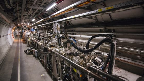 Totem Roman Pot detectors in the LHC photo